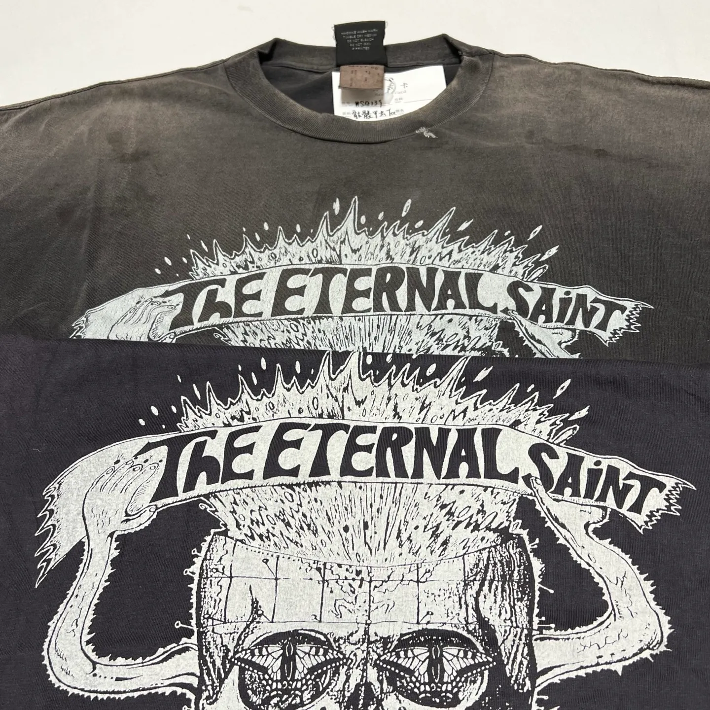 Printing proofing SAINT Mxxxxxx SS TEE/THE ETERNAL/BLK Latest model Skull beetle distressed sulfur-dyed retro short-sleeves Washed black S-XL Garment dyeing Re-washed to distress Ma Liu faded Top-notch printing process Simulated natural distressed style Genuinely correct version Original consistent main mark/washed mark/angel anti-counterfeiting mark